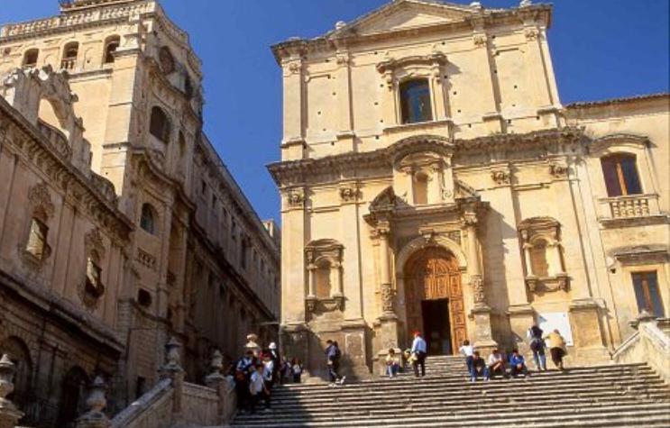 Casa Vacanze Il Quadrifoglio Noto Exterior foto
